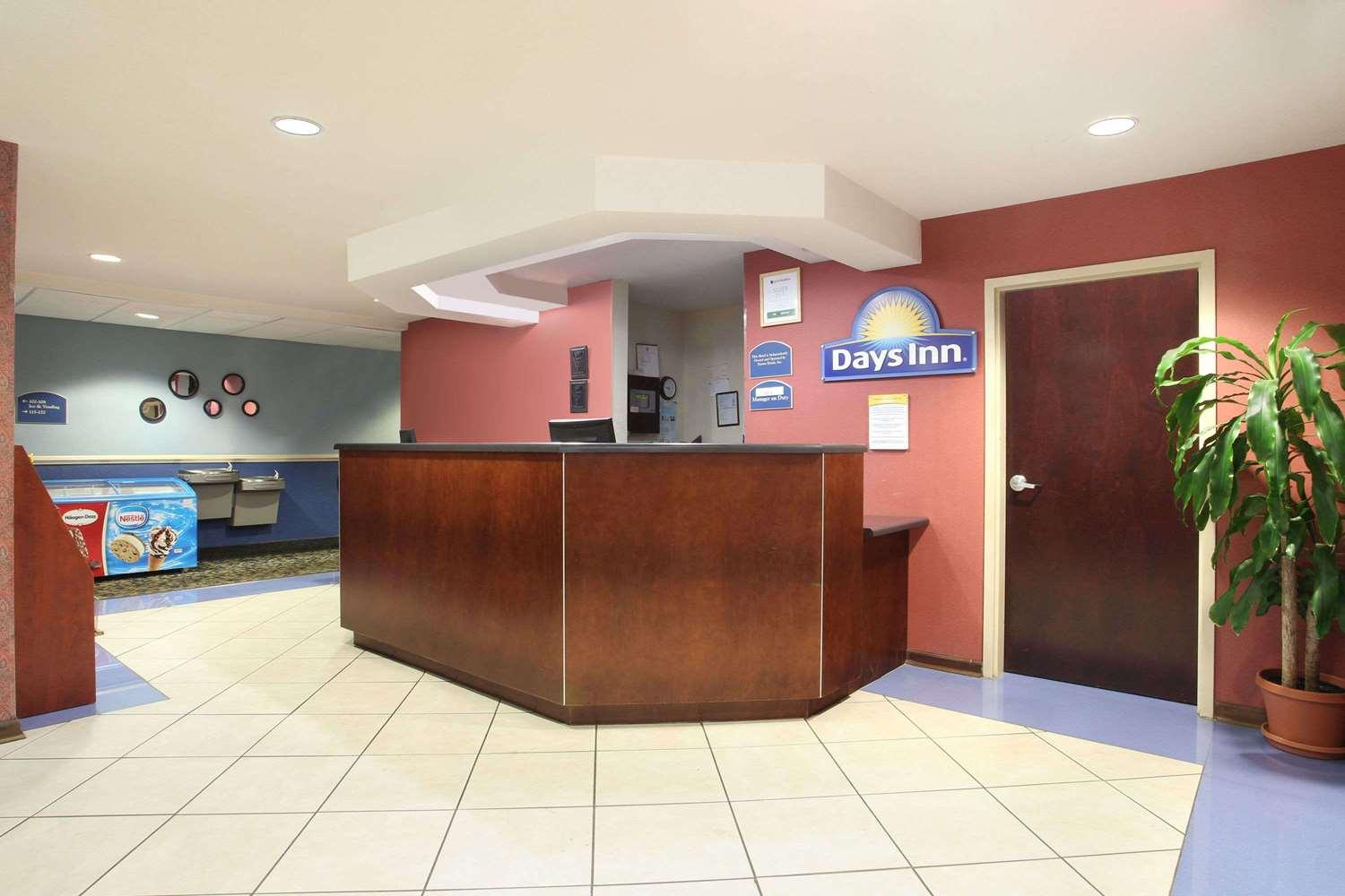 Red Roof Inn I-95 North Brunswick Дариен Экстерьер фото